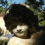 La Vigne Et L'olivier * Villeneuve-lès-Avignon
